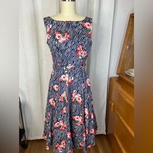 NWT Hearts & Roses Floral Pinup Dress Size 4